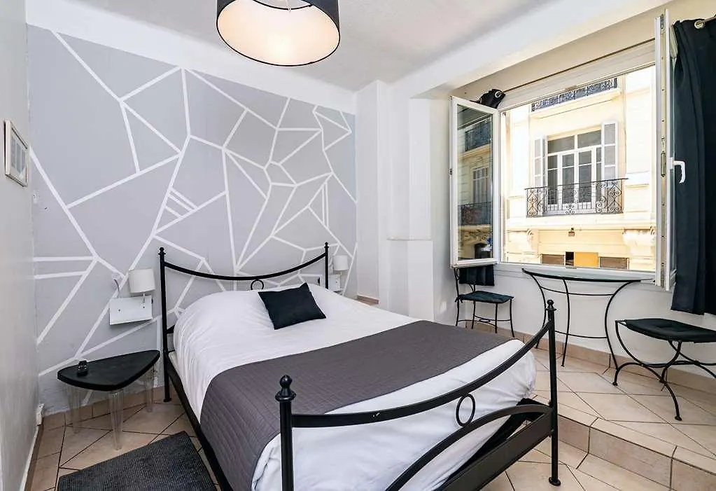 Celenya Hotel Тулон