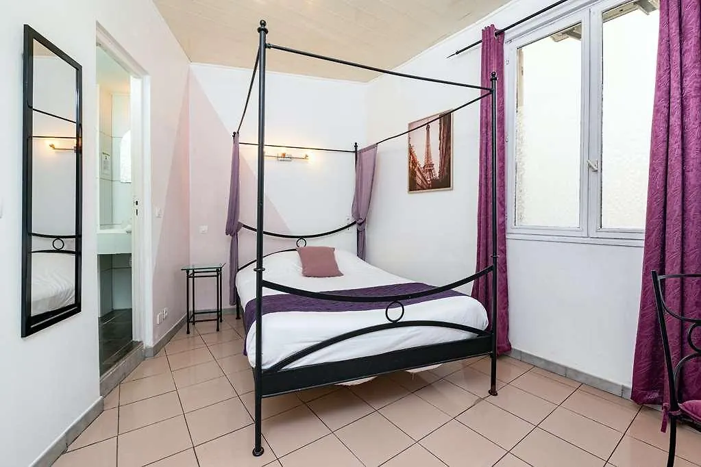 Celenya Hotel Тулон 2*,