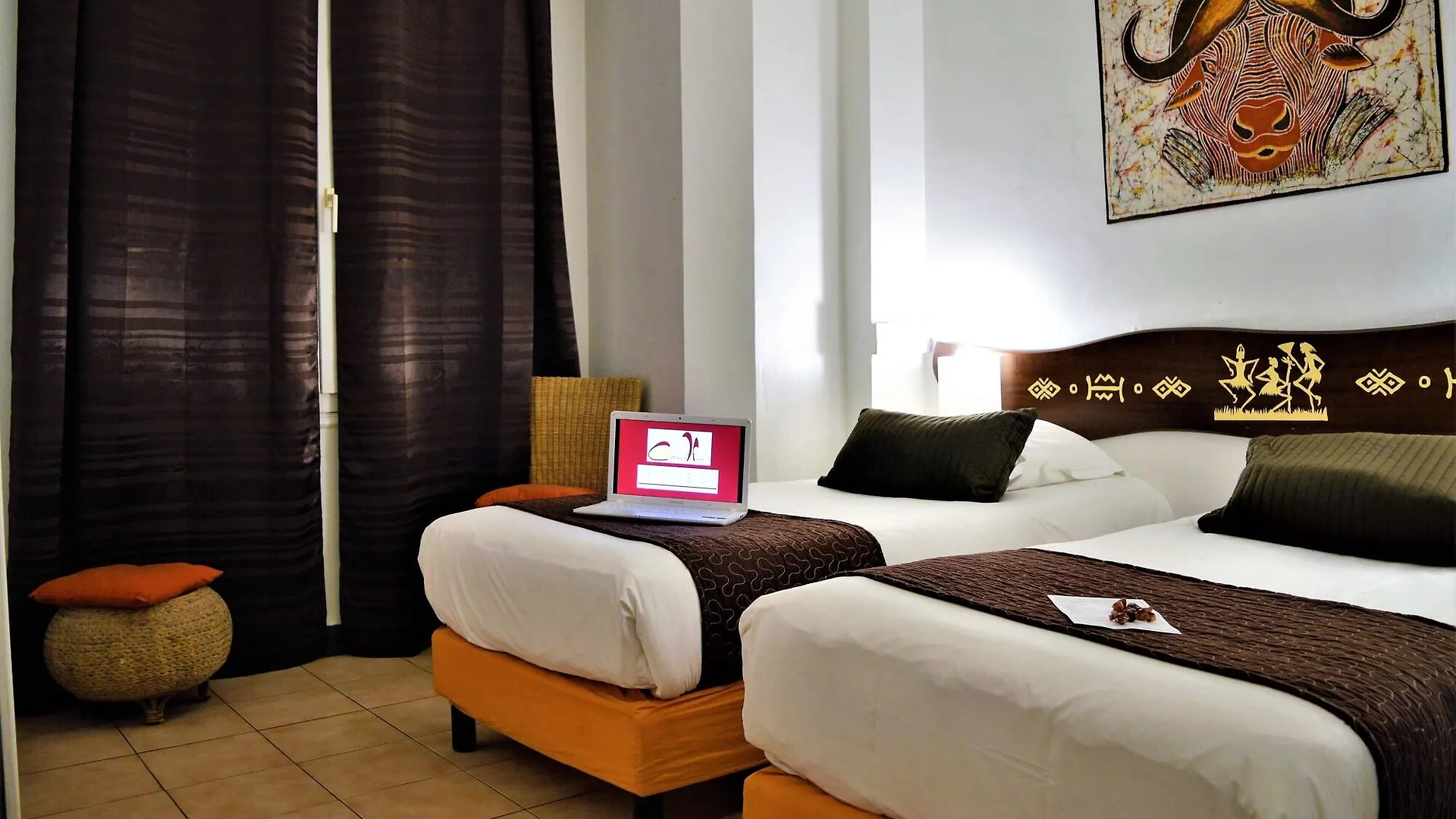 Celenya Hotel Тулон Франция