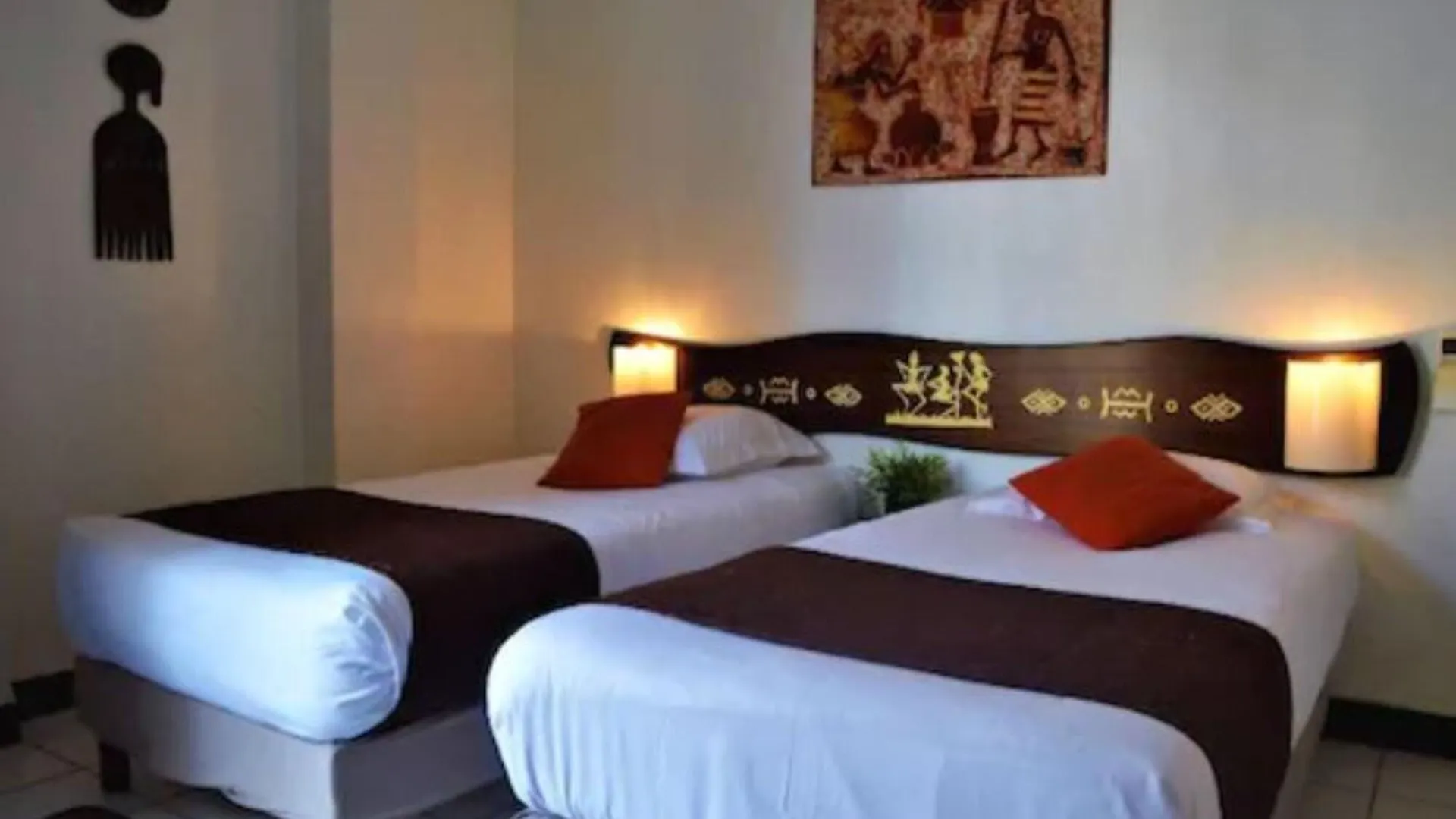 Celenya Hotel Тулон 2*,